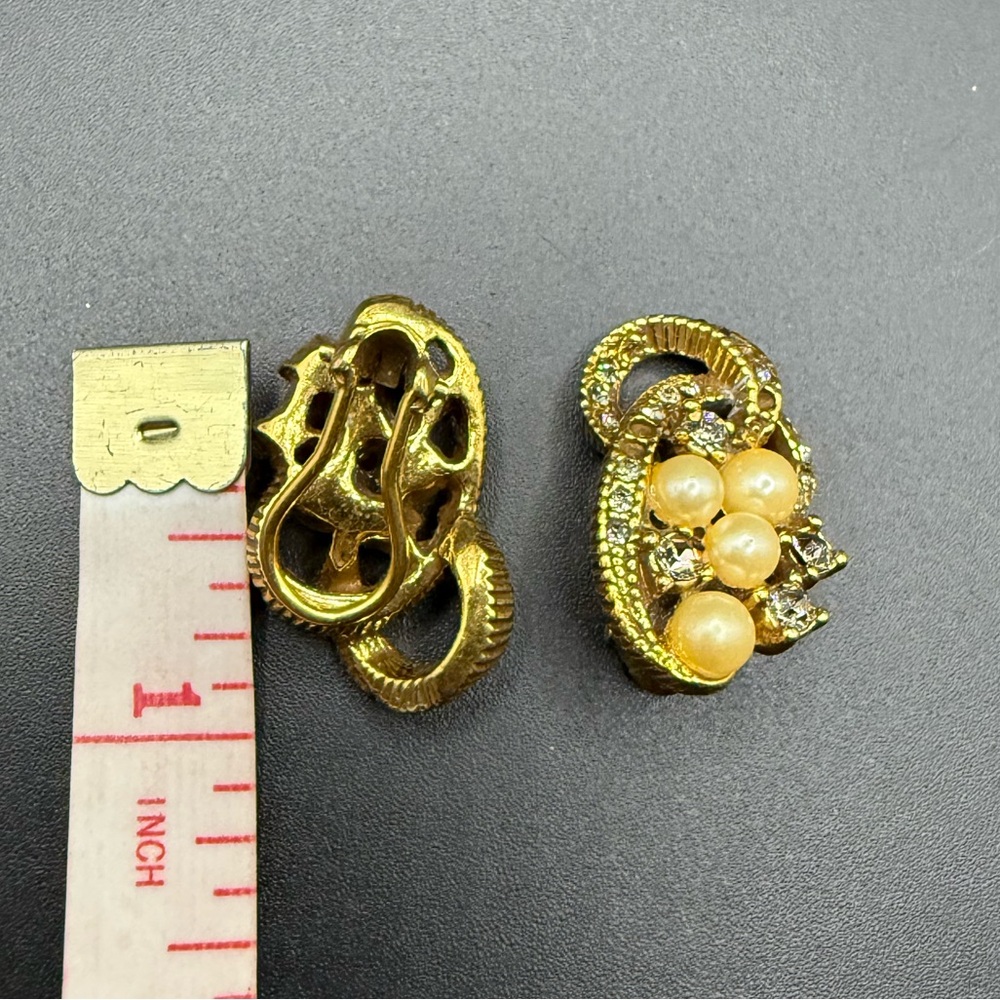 Vintage Gold Tone, Rhinestone and Pearl Clip On Earrings - Picture 5 of 5